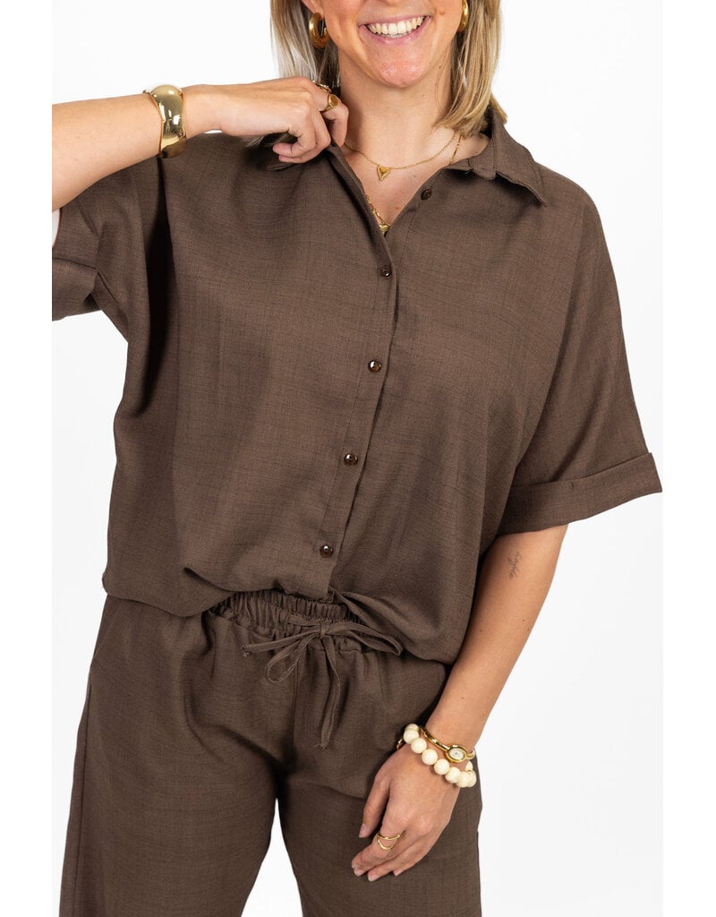 21Jewelz Linnenlook blouse met knoopdetail & korte mouw - bruin