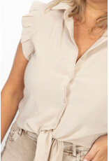 21Jewelz Blouse met knoopdetail & ruffles - beige