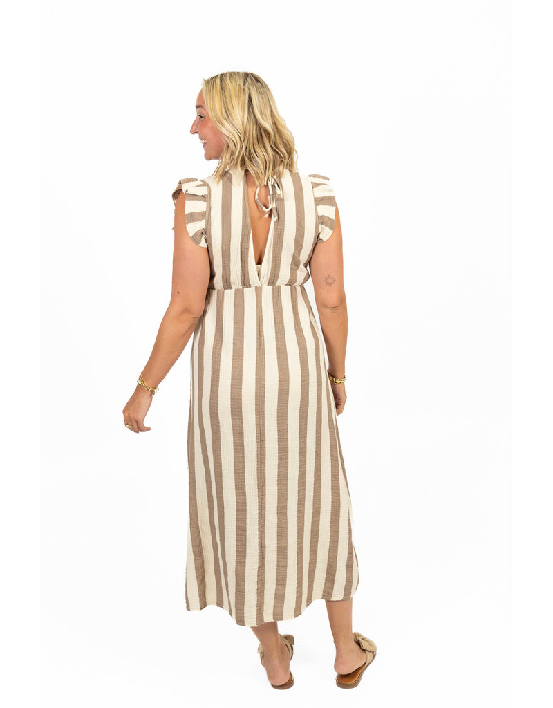 21Jewelz Mouwloze mousseline jurk met ruffles - beige gestreept