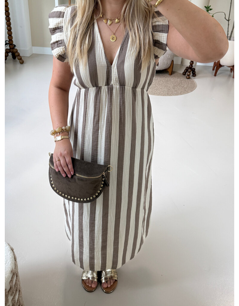 21Jewelz Mouwloze mousseline jurk met ruffles - beige gestreept