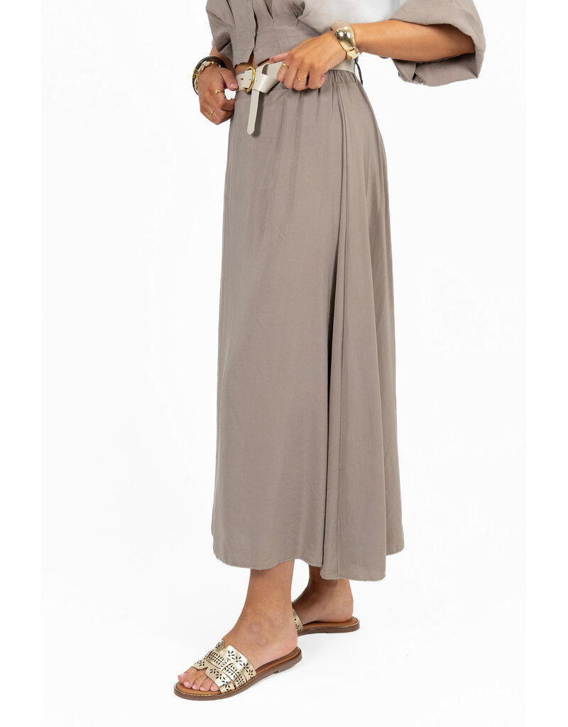 21Jewelz Lange rok met riem & elastiek - taupe