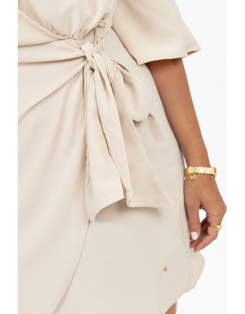 21Jewelz Jurkje met knoopdetail - beige