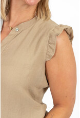 21Jewelz Mouwloze blouse met ruffles & knoopdetail - camel