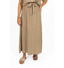 21Jewelz Lange effen rok met strikceintuur - camel
