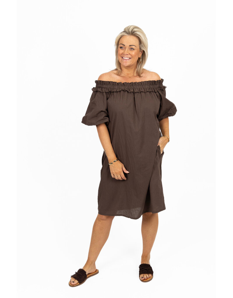 21Jewelz Off shoulder jurk met ruffle - bruin