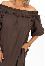 21Jewelz Off shoulder jurk met ruffle - bruin