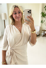21Jewelz Jurkje met knoopdetail - beige
