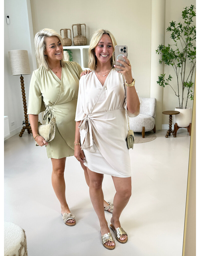21Jewelz Jurkje met knoopdetail - beige