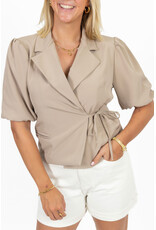 21Jewelz Blazer met korte mouwen & knoopdetail - beige