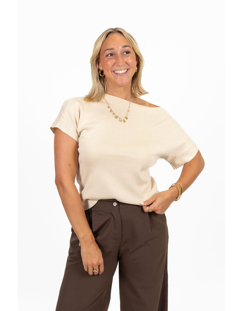 21Jewelz Effen truitje met boothals - beige