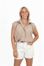21Jewelz Geplooide mouwloze zomer blouse - donkerbeige
