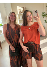 21Jewelz Top met embroidery detail & ruffle mouwtjes - roest