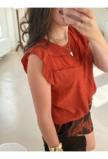 21Jewelz Top met embroidery detail & ruffle mouwtjes - roest