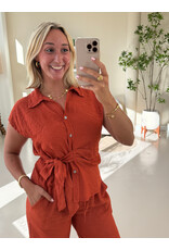 21Jewelz Luchtige zomer blouse met strikdetail - roest