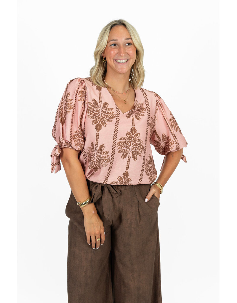21Jewelz Losvallende top met v-hals en palmboomprint - roze