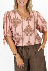21Jewelz Losvallende top met v-hals en palmboomprint - roze