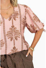 21Jewelz Losvallende top met v-hals en palmboomprint - roze
