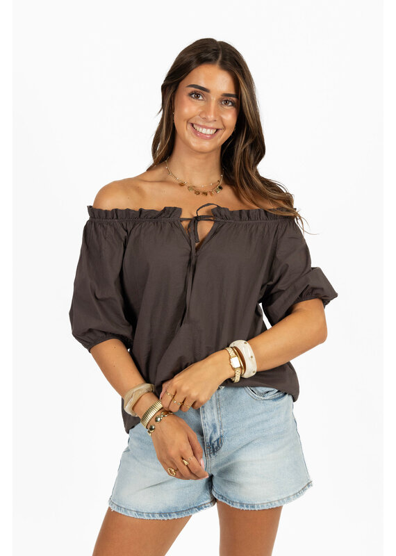 21Jewelz Blouse met strikdetail en pofmouw - bruin