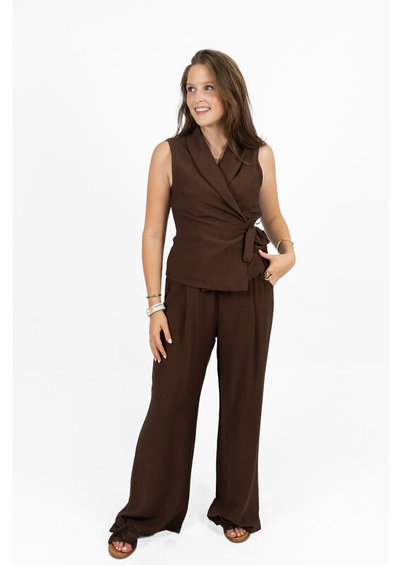 21Jewelz Co-ord set met strik gilet  - bruin
