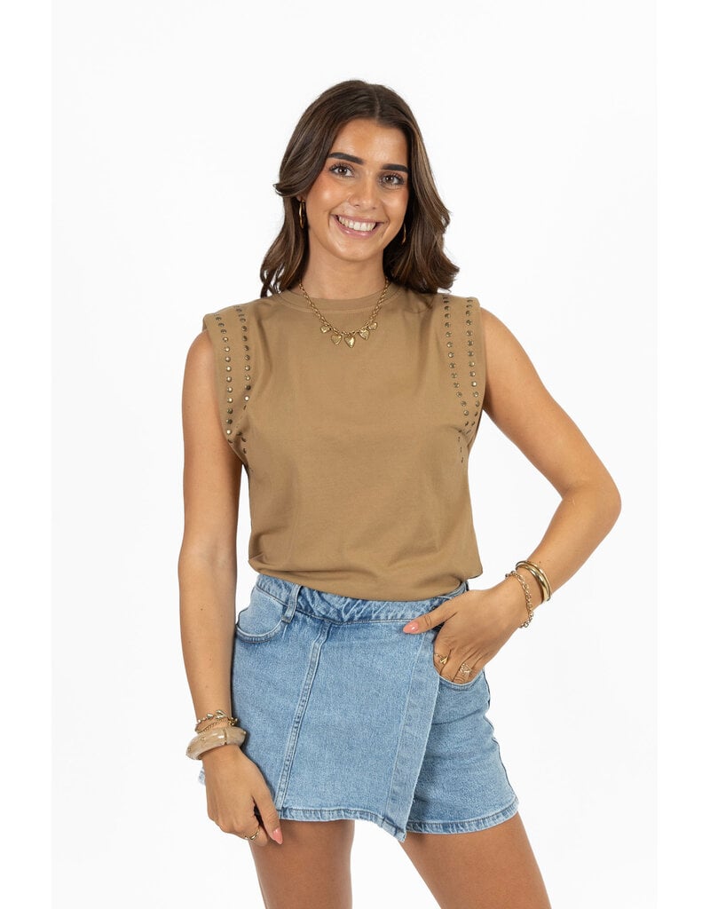 21Jewelz Mouwloze top met studs - camel