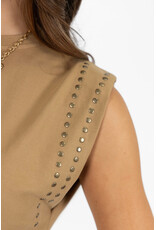 21Jewelz Mouwloze top met studs - camel