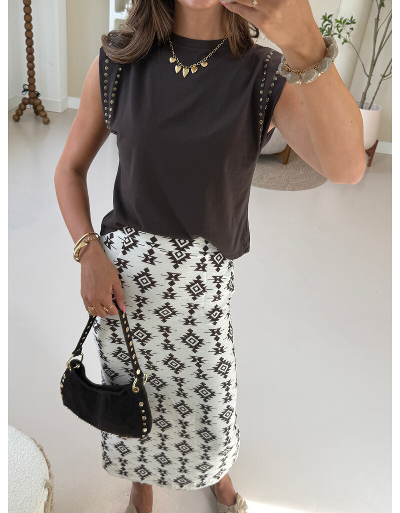 21Jewelz Mouwloze top met studs - donkerbruin