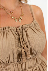 21Jewelz Mouwloze maxi jurk met koordje & ruches - camel
