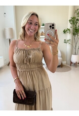 21Jewelz Mouwloze maxi jurk met koordje & ruches - camel