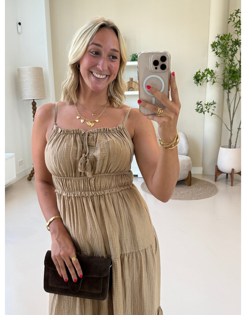 21Jewelz Mouwloze maxi jurk met koordje & ruches - camel