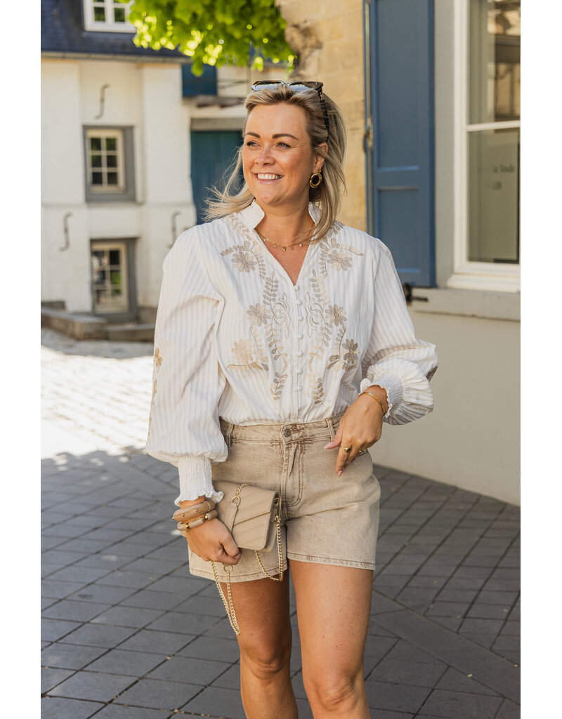 21Jewelz Gestreepte blouse met borduursel - beige