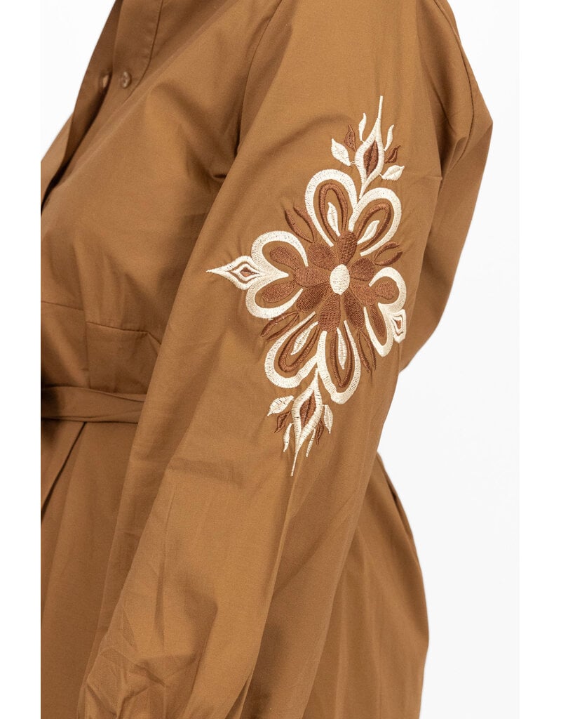21Jewelz Losvallend jurkje met bloemdetail - bruin