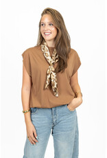 21Jewelz Mouwloze top met elastiek - camel
