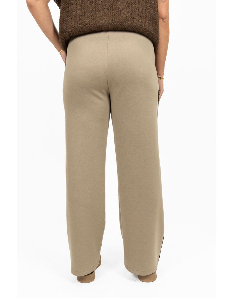 21Jewelz Zachte jogger met streep - taupe