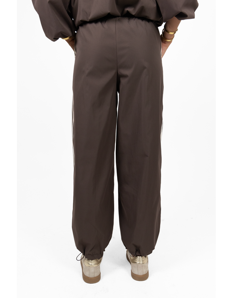 21Jewelz Pantalon met elastieke band en strepen - donkerbruin