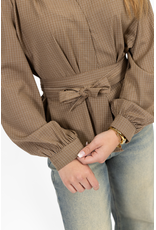 21Jewelz Geruite blouse met ceintuur - beige