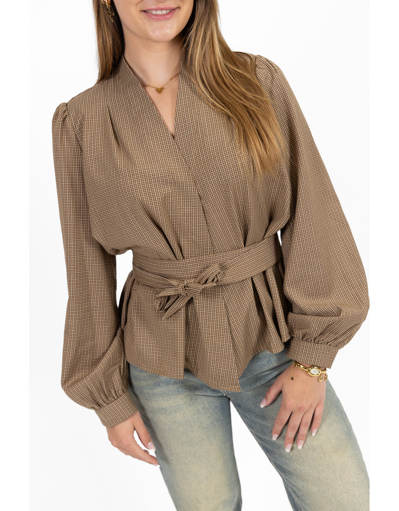 21Jewelz Geruite blouse met ceintuur - beige