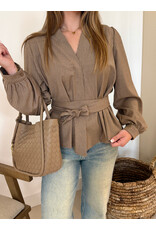 21Jewelz Geruite blouse met ceintuur - beige