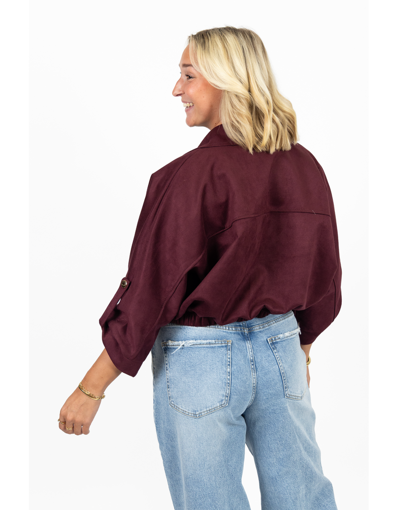 Suede-look jasje met gouden knoopjes - bordeaux
