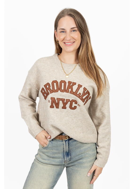21Jewelz Trui met tekst "Brooklyn NYC" - beige/camel
