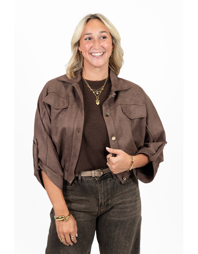 Suede-look jasje met gouden knoopjes - bruin