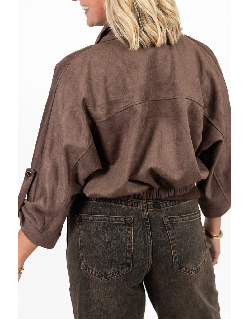 Suede-look jasje met gouden knoopjes - bruin