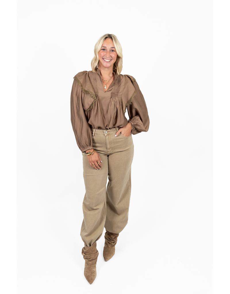 21Jewelz Blouse met ruffles - bruin
