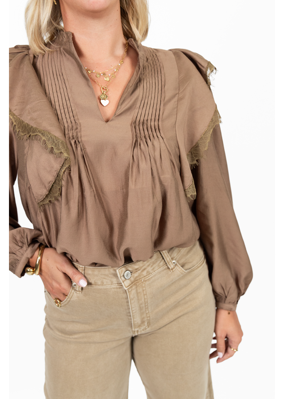 21Jewelz Blouse met ruffles - bruin