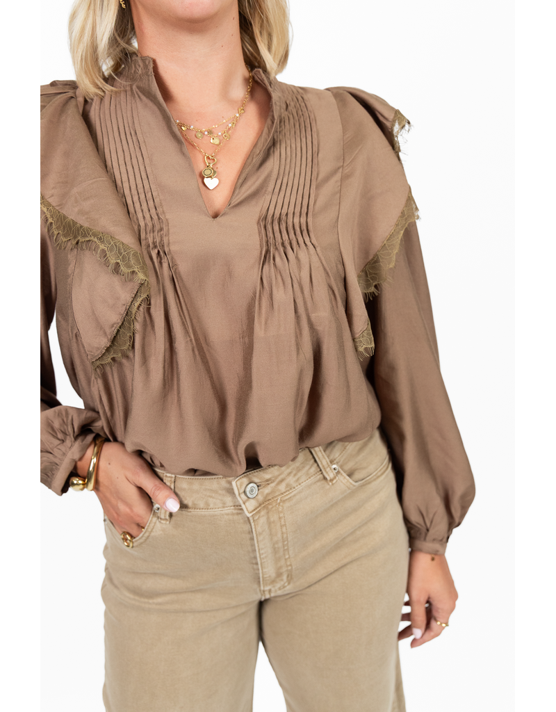 21Jewelz Blouse met ruffles - bruin