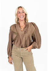 21Jewelz Blouse met ruffles - bruin