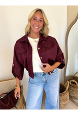 Suede-look jasje met gouden knoopjes - bordeaux