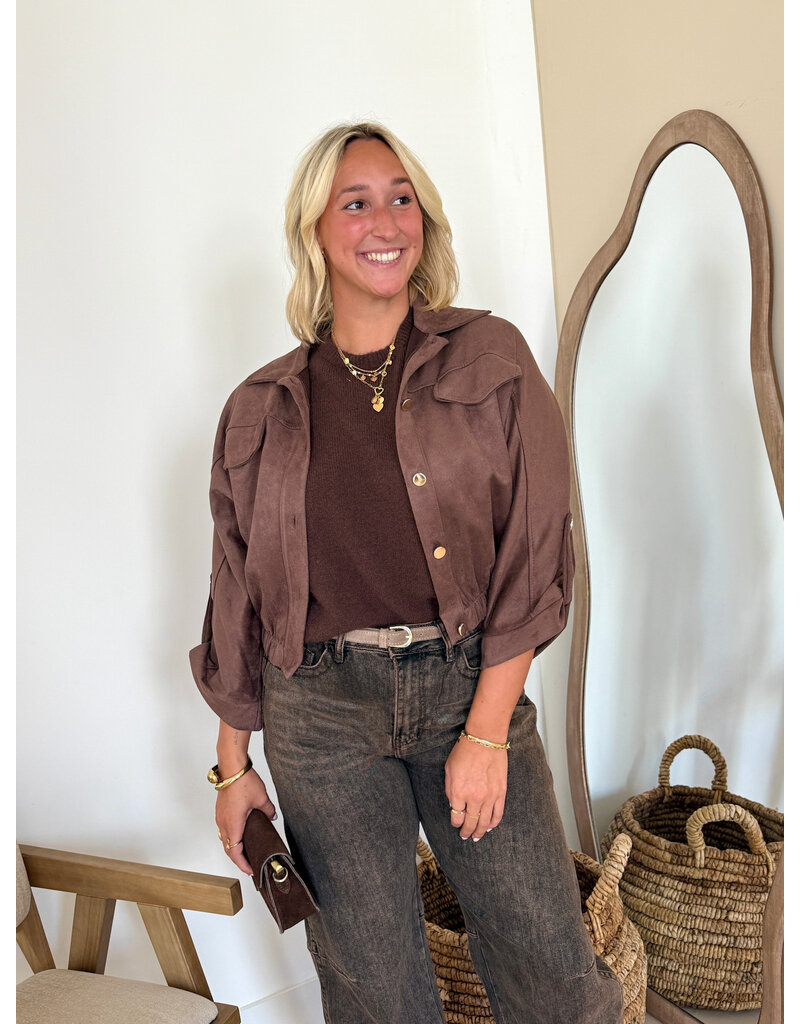 Suede-look jasje met gouden knoopjes - bruin