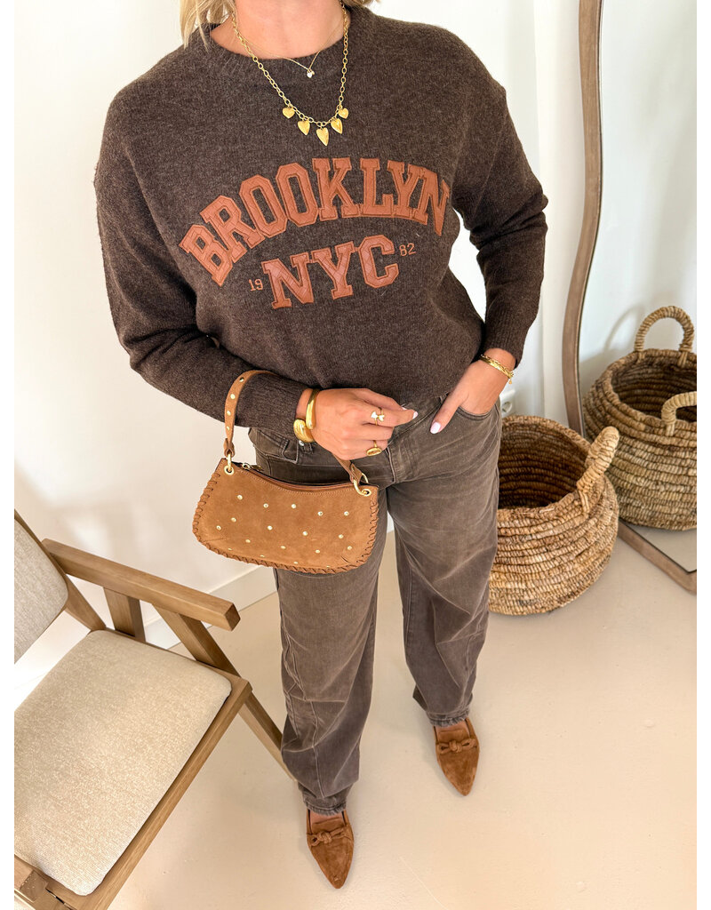 21Jewelz Trui met tekst "Brooklyn NYC" - bruin/camel
