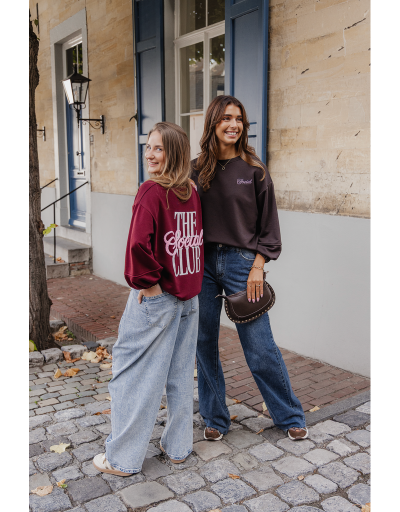 The social club sweater - bruin