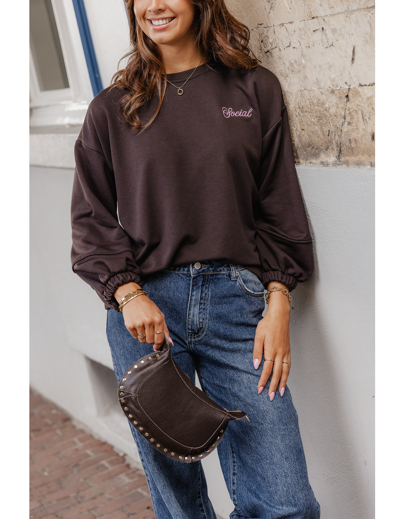 The social club sweater - bruin